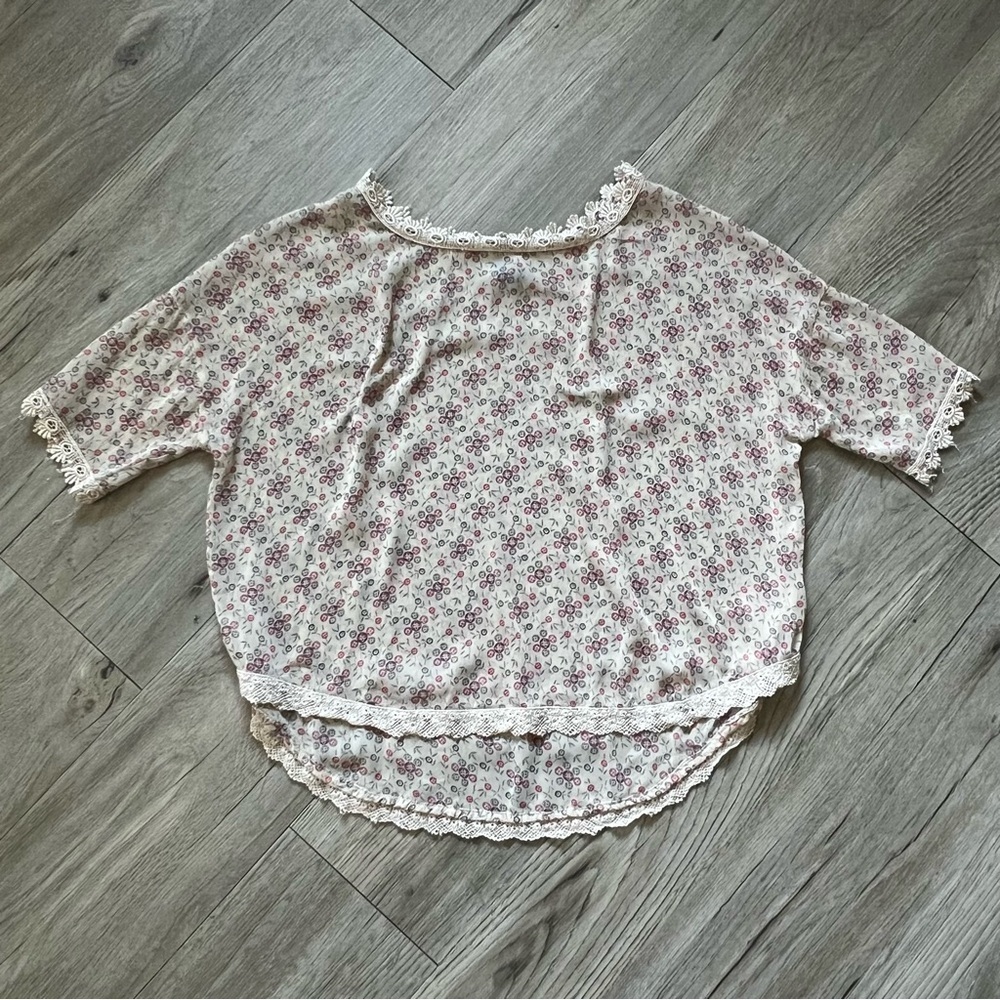 Sheer Printed Top​